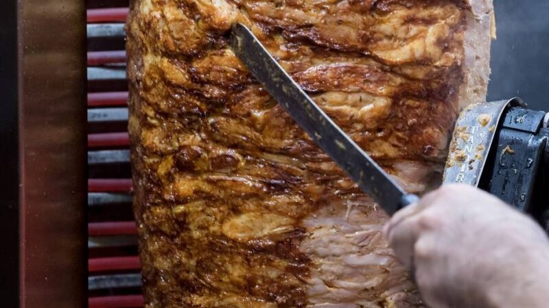 Preise bei Lieferdiensten: So schneiden Kleves Döner-Preise im Vergleich ab