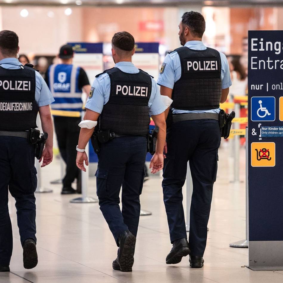 Kontrollen der Bundespolizei: Vom Flughafen Weeze ins Gefängnis nach Pont