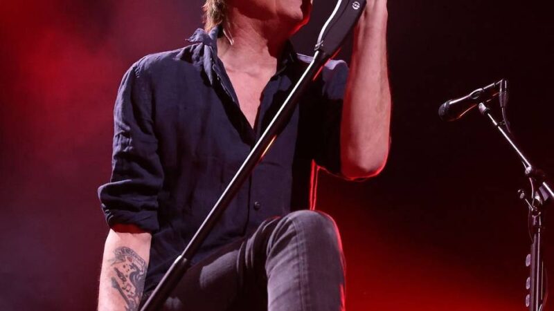 „Als hätte der Raum unter Wasser gestanden“: Toten Hosen spielen Geheimkonzert für Düsseldorfer Ultras