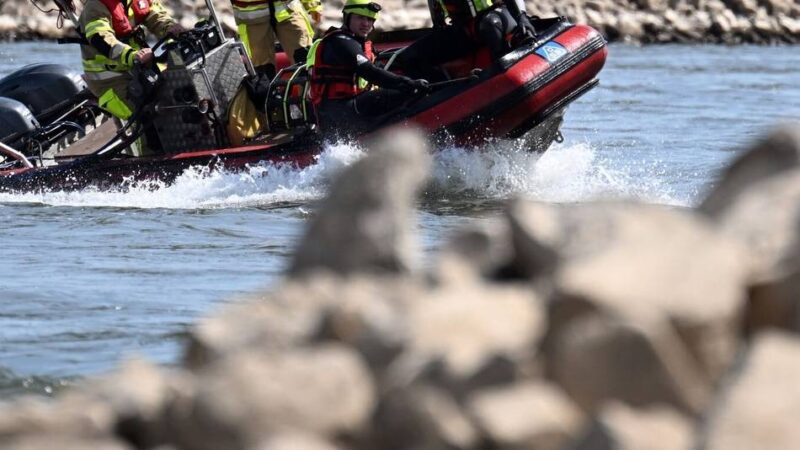 Paradiesstrand und Lörick in Düsseldorf: Zwei Personen nach Bad im Rhein vermisst – Suche erfolglos