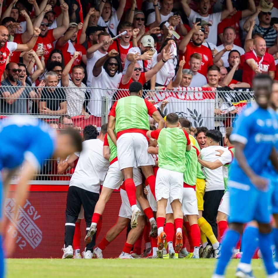 Vier Platzverweise, drei Treffer: Drittliga-Aufstieg perfekt – Havelse schlägt Lok Leipzig in der Relegation