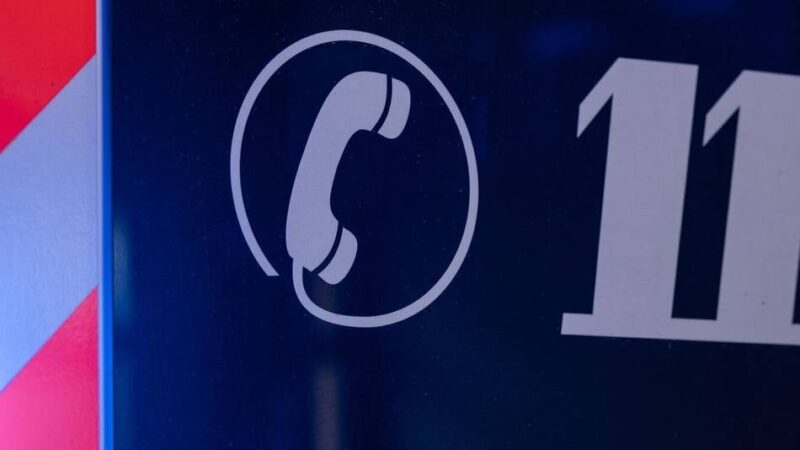 Arbeitsunfall in Mönchengladbach: Mann (39) stürzt durch Dach und stirbt