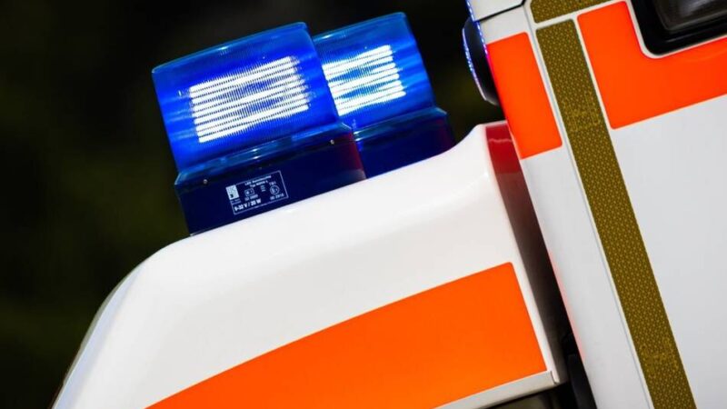 Unfall in Niederkrüchten: Passanten finden lebensgefährlich verletzten Rennradfahrer