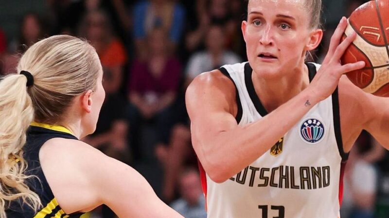 Geburtstagskind Nowitzki jubelt mit: EM-Traumstart für Basketballerinnen