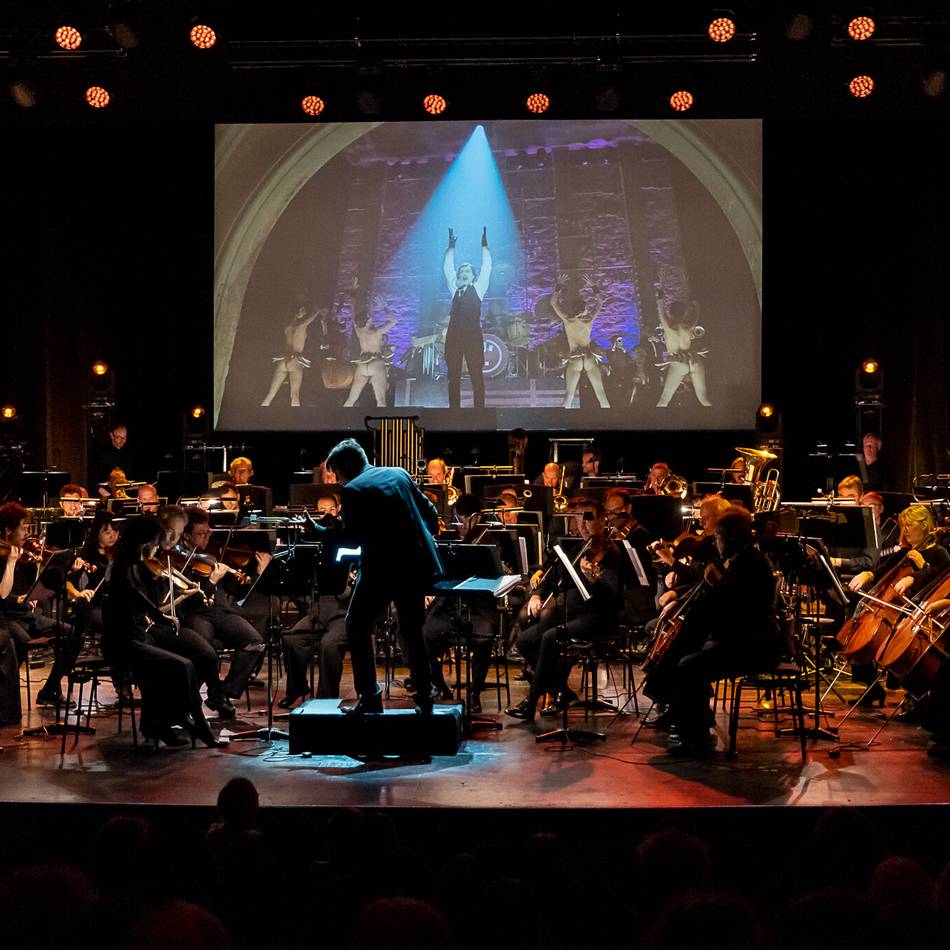 Konzert in Mönchengladbach: Der Orchesterklang großer Leinwand-Helden