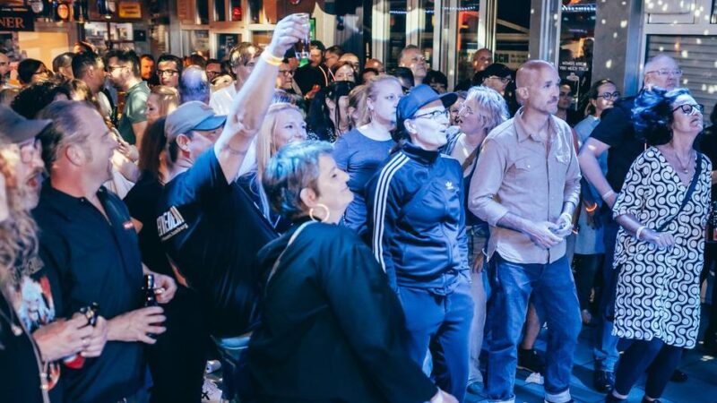 Große Sause zum 30. Geburtstag: Tank-Stelle ließ es krachen wie in besten Zeiten