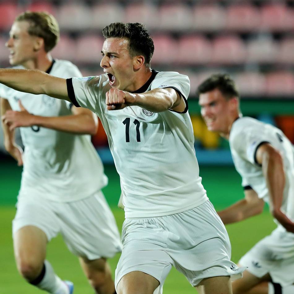 Herrmann bei U19-EM verletzt: Ex-Gladbacher schießt DFB-Junioren ins Halbfinale