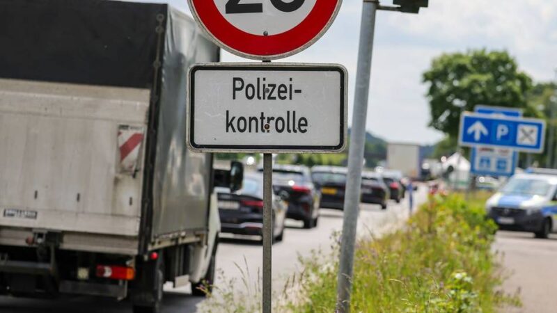 Ausweichverkehr: Niederlande sperren Straßen wegen deutscher Grenzkontrollen