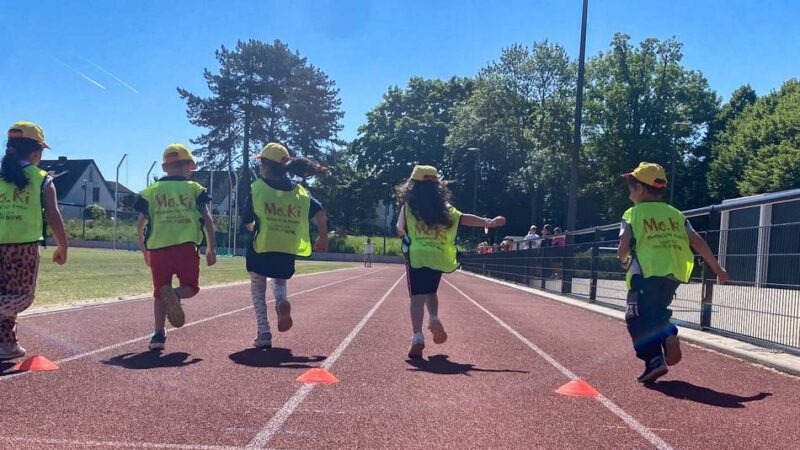 Auch in Langenfeld und Monheim: 844 Kitakinder beim Minisportabzeichen auf dem Sportplatz