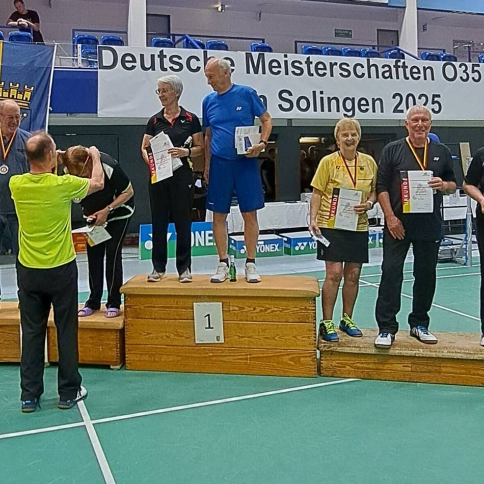 Federballclub Langenfeld: Manfred Rösler ist Deutscher Meister im Badminton-Mixed