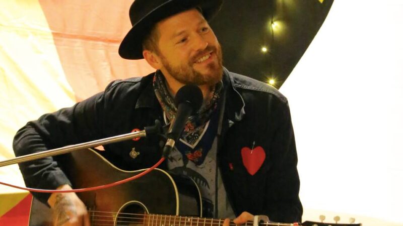 Live-Musik in Rheinberg: Kanadischer Singer und Songwriter zu Gast in Budberg