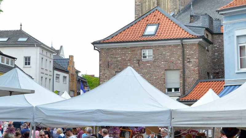 Französischer Markt und verkaufsoffener Sonntag: Süchtelns Fest der Vielfalt