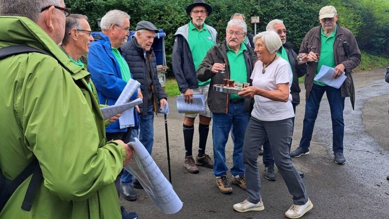 Tradition in Hückeswagen
: Auf Pfingsteier-Tour im Süden der Stadt