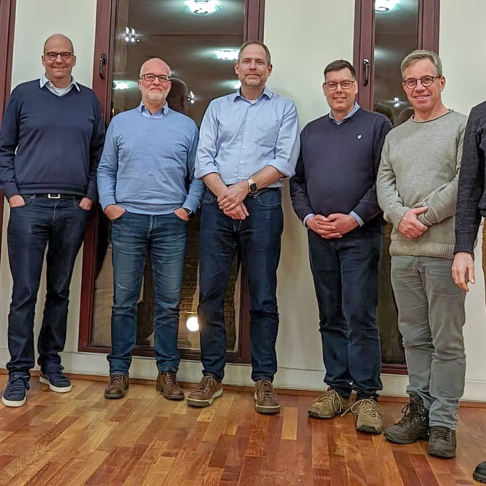 Wie eine Gruppe in Dormagen Menschen zum Nachdenken anregt: Spirituelle Impulse — ganz ohne Predigt und Kirchenbank