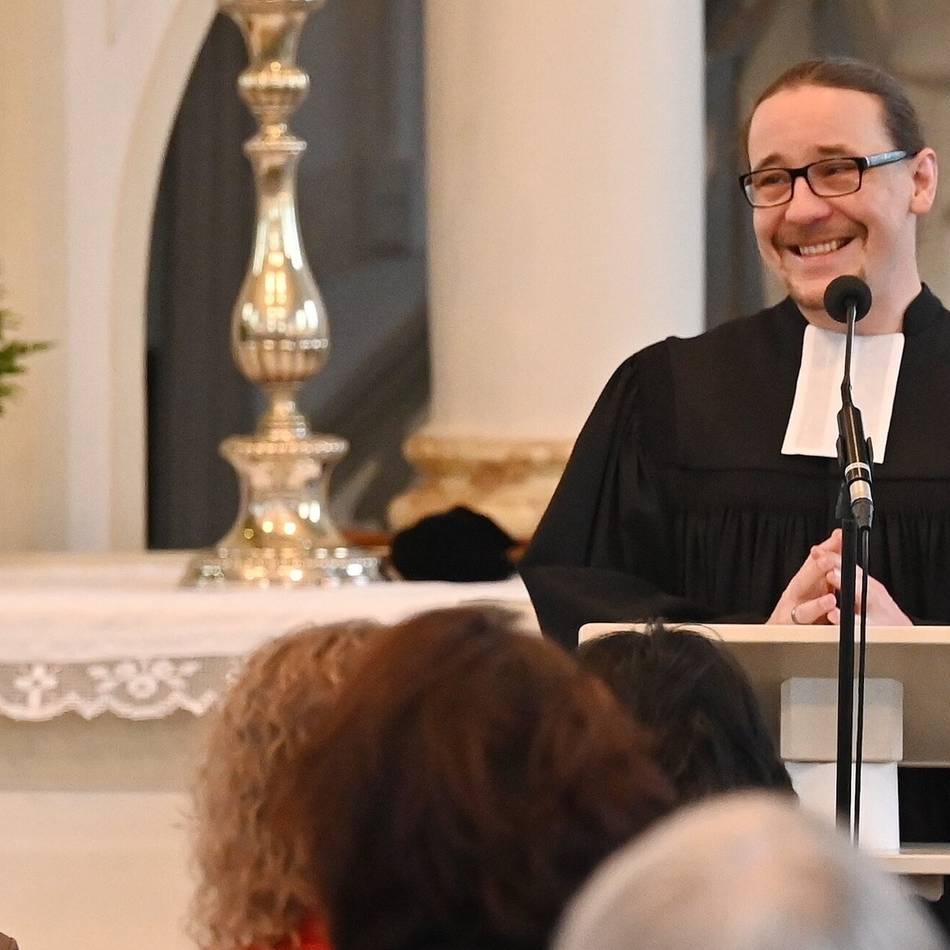 Ordinationsgottesdienst in Hückeswagen: Während der Predigt darf gelacht werden