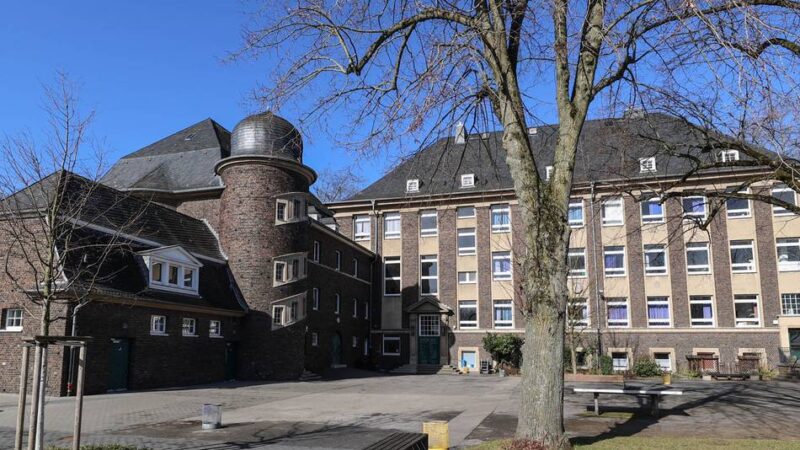 Wettbewerb der Körber-Stiftung: Neusser Schüler bei Geschichtswettbewerb ausgezeichnet