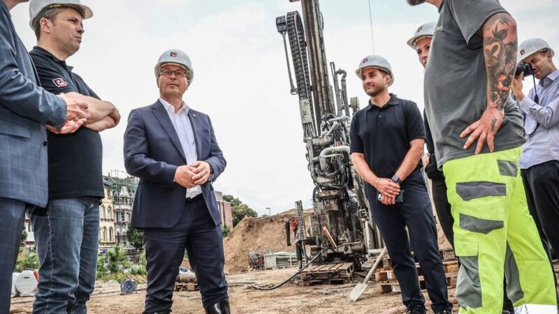 Quartier „Neuland“ nutzt Erdwärme: Baustart auf der Brache der alten Schraubenfabrik in Neuss