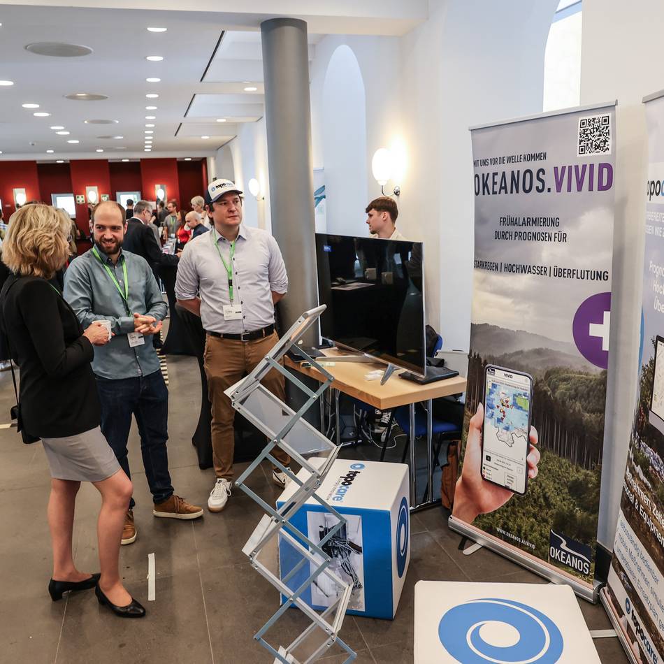 Minister eröffnet Messe „Resilience Expo“ in Neuss: Mit Erfindergeist gegen die Klimakrise