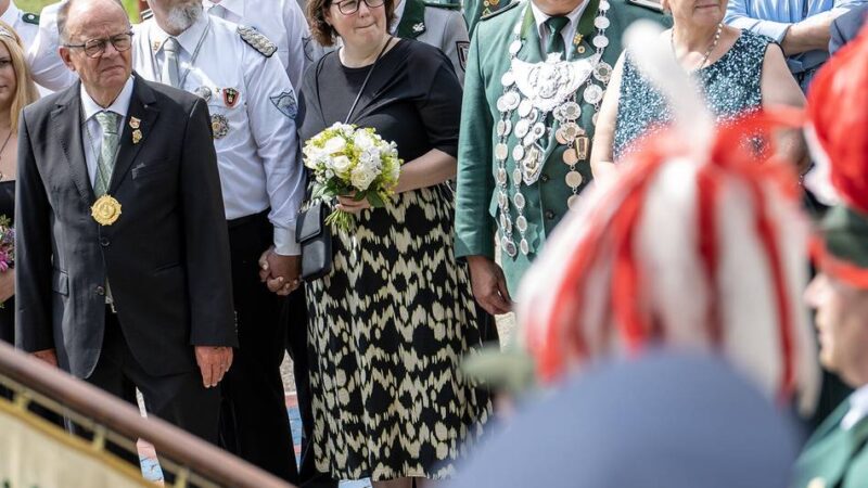 Sommerbrauchtum in Düsseldorf: Das etwas andere Schützenfest in Hubbelrath