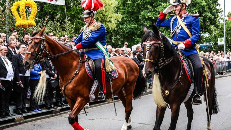Jubiläums-Schützenfest: Kaarster Bruderschaft feiert mit Glanz und Gefühl