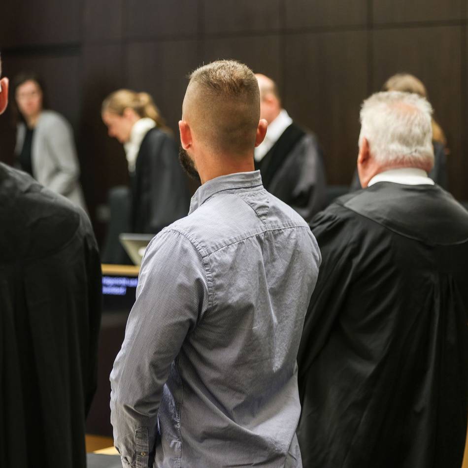Prozess in Düsseldorf: Gericht spricht Polizist nach Schuss auf Flüchtenden frei