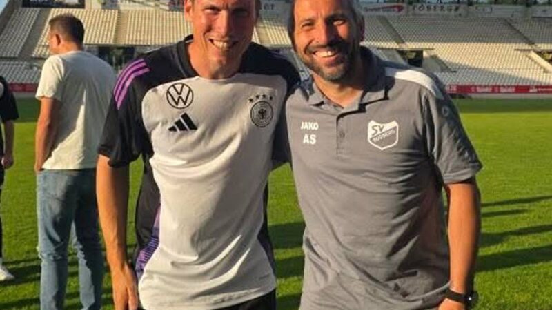 Lehrgang bei Rot-Weiss Essen: DFB-Sportdirektor Wolf gibt Budberg-Trainern Tipps