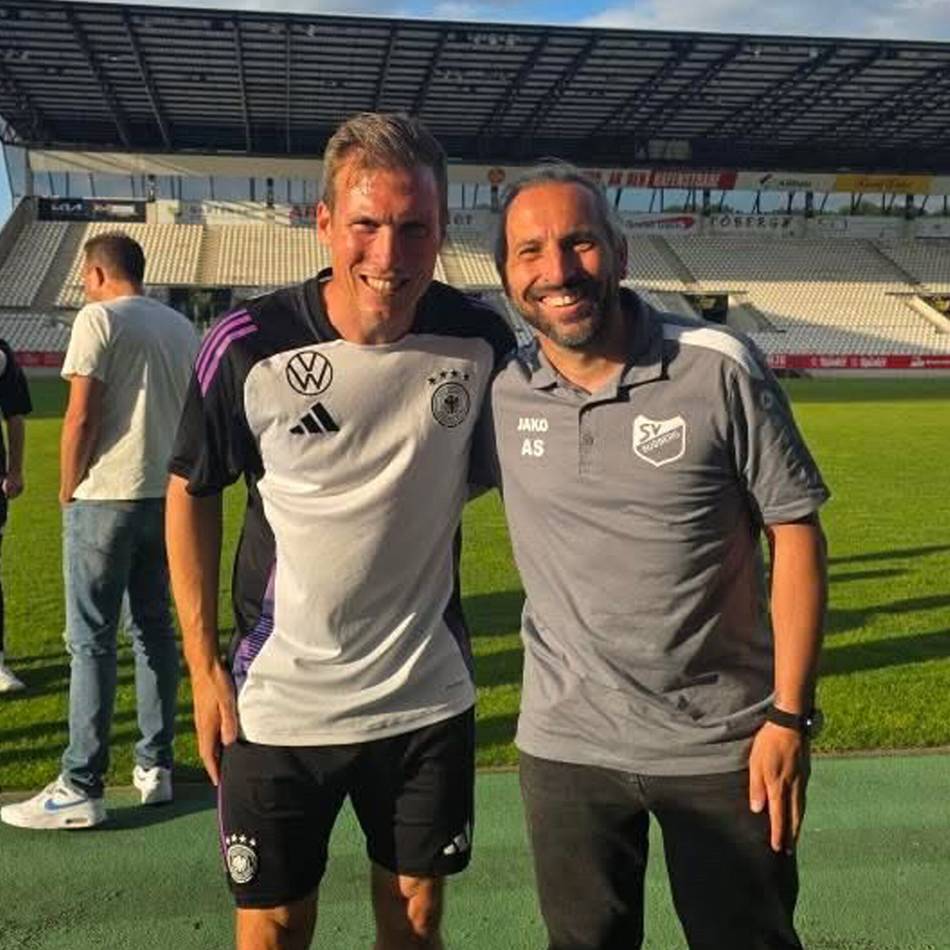 Lehrgang bei Rot-Weiss Essen: DFB-Sportdirektor Wolf gibt Budberg-Trainern Tipps