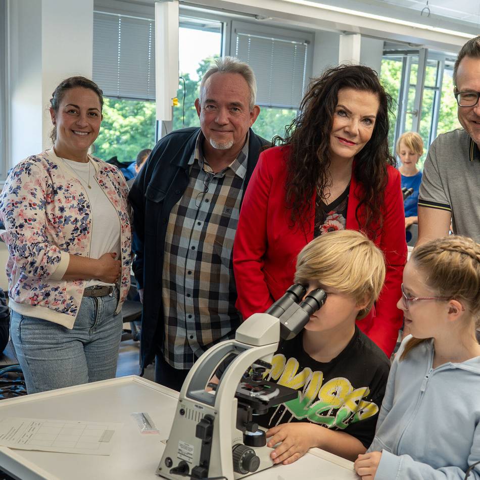 Gesamtschule Norf in Neuss: Naturwissenschaftliches Lernformat für Neusser Schüler