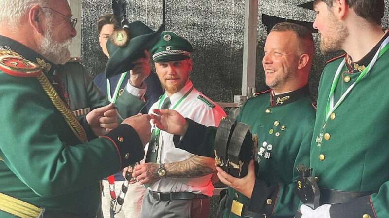Schützenjubiläum in Meerbusch: Zwei Könige für Osterath