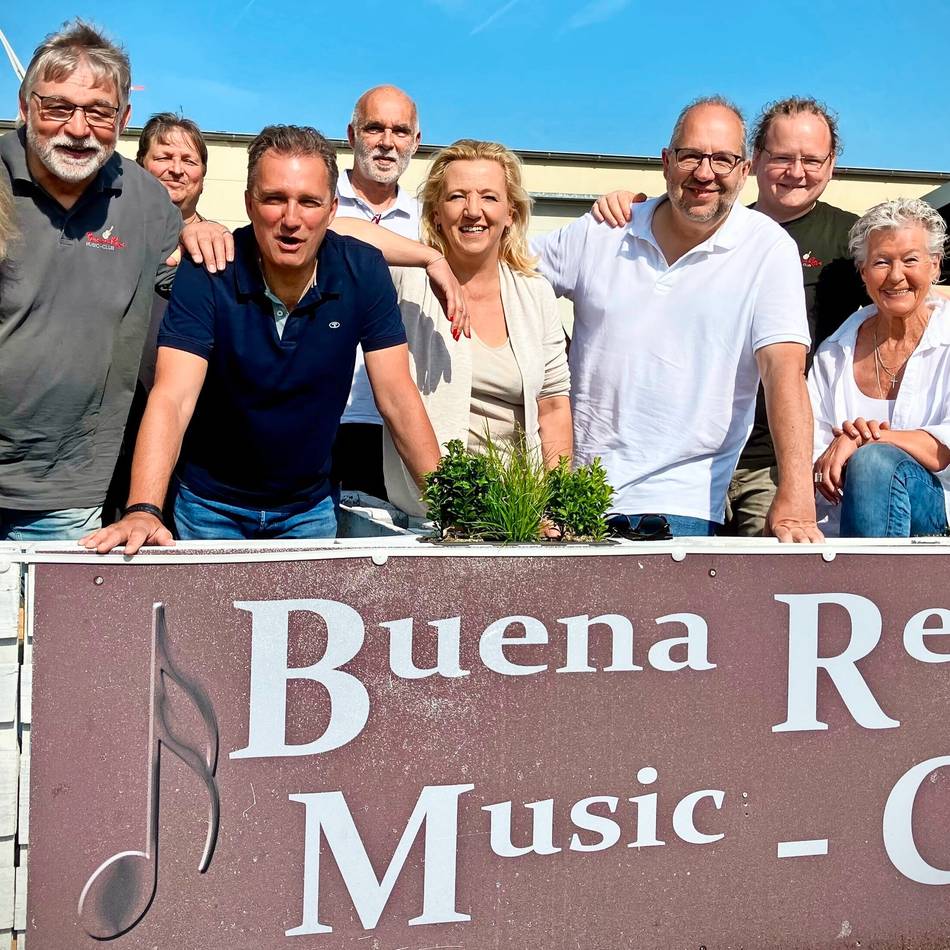 Buena Ressa Music Club: Alles außer Schlager
