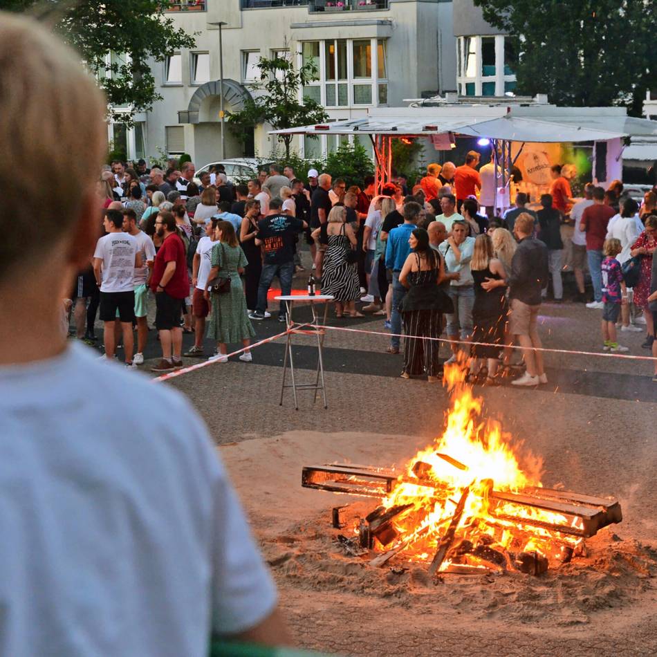 Veranstaltung: „Zylinderköpp“ laden zur Sonnenwendfeier in Neviges ein