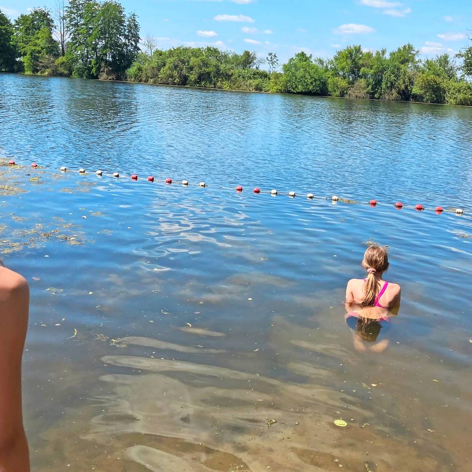Niemand kann aushelfen: Zu wenig Personal am Millinger Meer – Schwimmen nur mit Aufsicht