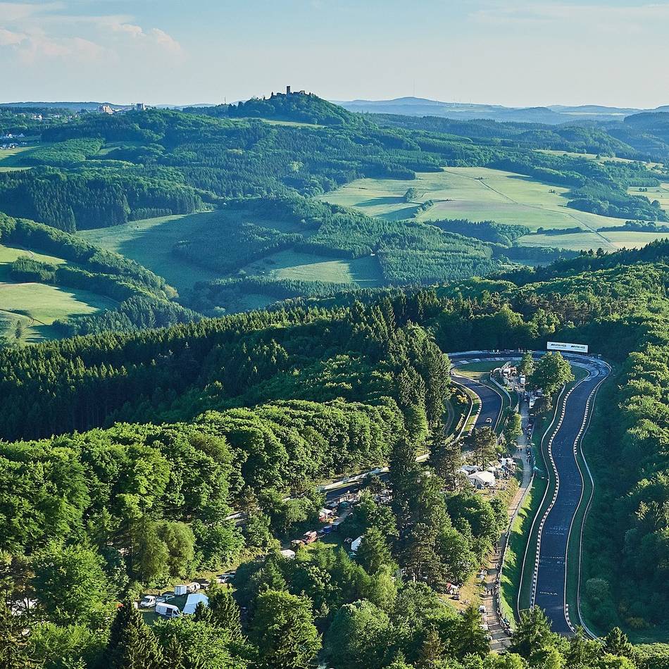 Schwedenkreuz in der Nordschleife : 24-Jähriger aus Rhein-Kreis Neuss verunglückt tödlich auf Nürburgring
