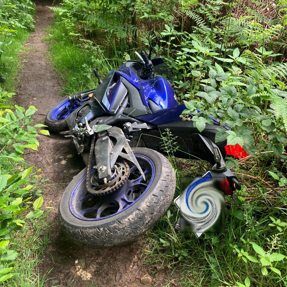 Auf der L 101 in Wermelskirchen: Mit gestohlenem Motorrad vor Polizei geflüchtet