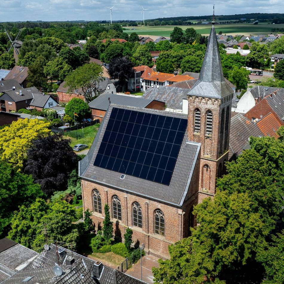 PV-Anlage auf Baudenkmal: Kirche in Sonsbeck produziert jetzt eigenen Ökostrom