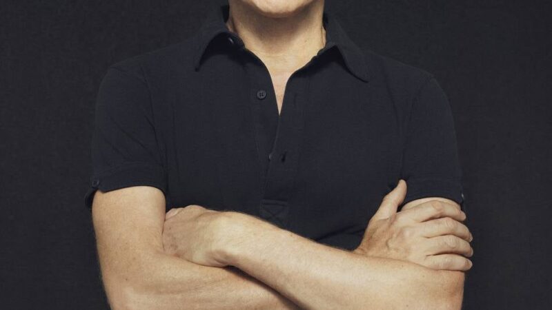 Ausstellung im K714-Parkhaus: Weltstar Bryan Adams bringt bewegende Kriegsbilder nach Monheim