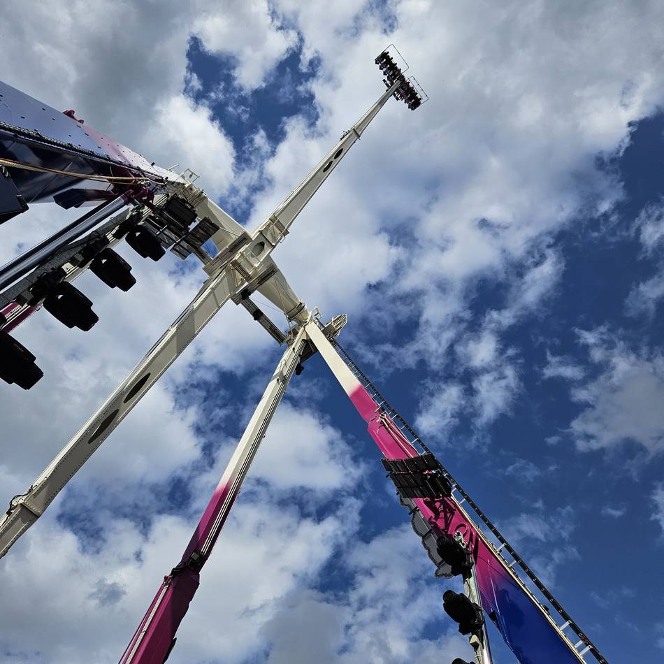 Rheinkirmes Düsseldorf 2025: Neues Karussell auf der Rheinkirmes – 66 Meter Höhe bei 140 km/h