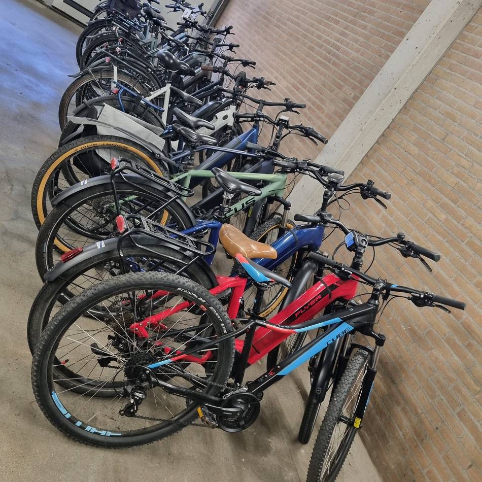 Wer vermisst sein Fahrrad?: Polizei hob in Venlo ein mutmaßliches Diebeslager aus