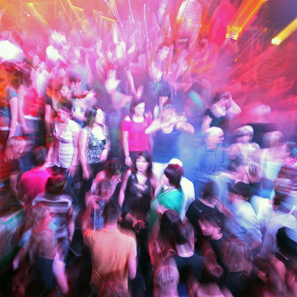 Am Freitag in Moers: Beats und Drinks zum Wochenende – Kastellplatz wird zur Partyzone