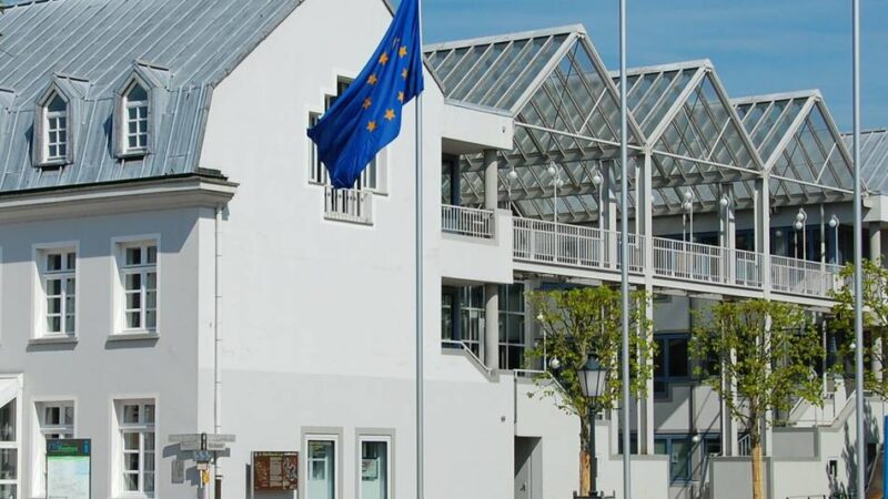 Änderung bei Abläufen in der Verwaltung: Rheinbergs Stadthaus auf dem Prüfstand