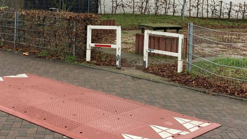 Straßenverkehr in Hückeswagen: Bremsschwellen gefordert für Löwen-Grundschule