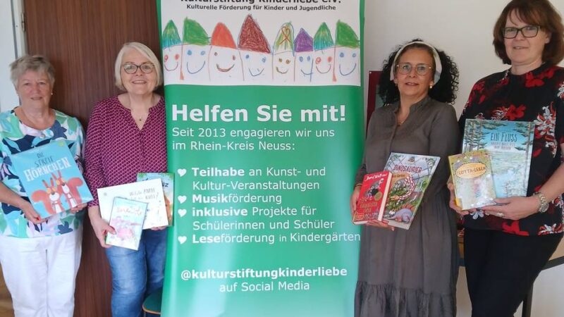 Spende für Büttgener Buchladen „Seitenreich“: „Kinderliebe“ unterstützt Bücherei Haus Regenbogen