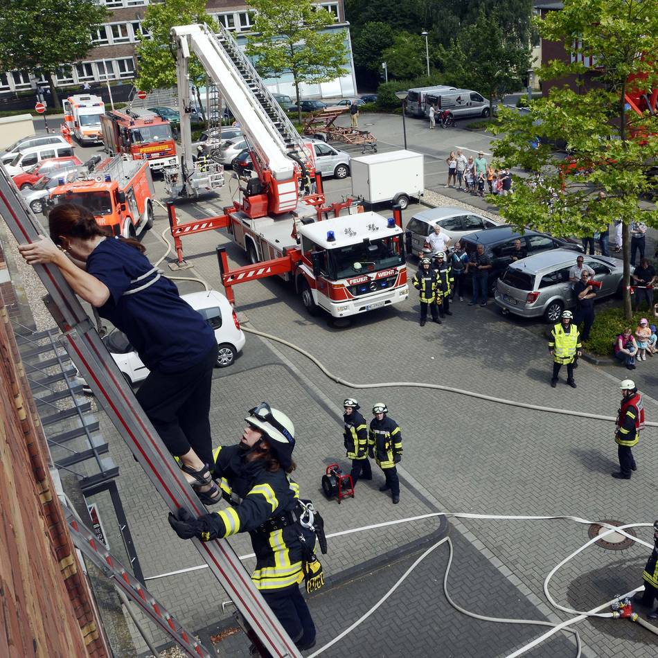 Offene Tür am 14. Juni an der Laubacher Straße: Was macht ein feuerspuckender Drache bei der Feuerwehr?
