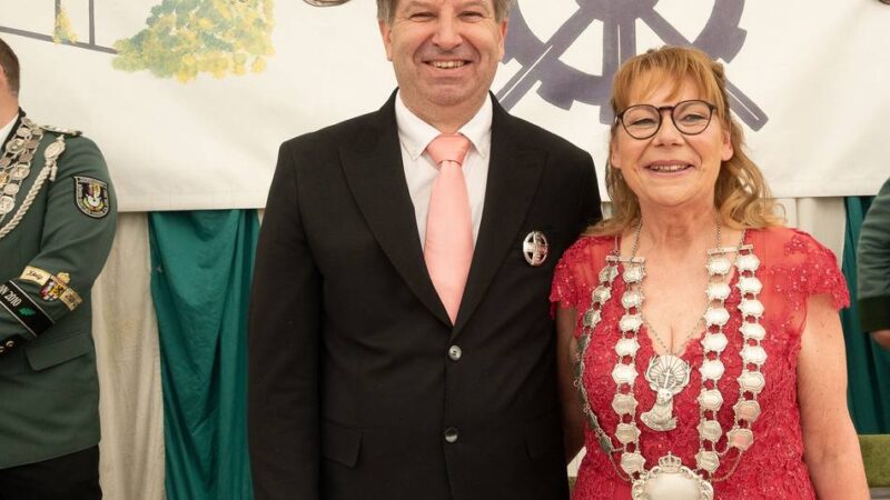 Schützenfest in Horrem: Sabine Janning kriegt vom Königsamt nicht genug