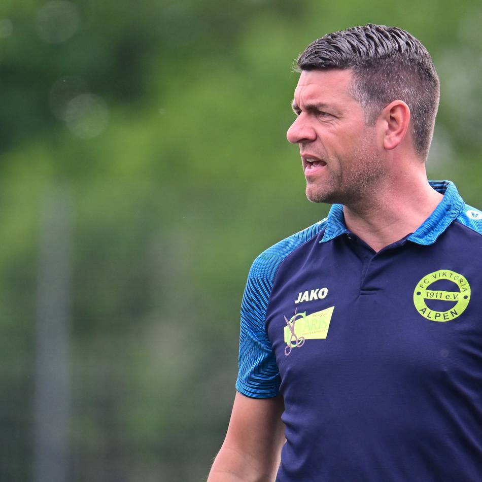 Marcel Blaschkowitz räumt seinen Stuhl: Co-Trainer Tobias Schmitz rückt in Alpen zum Chefcoach auf