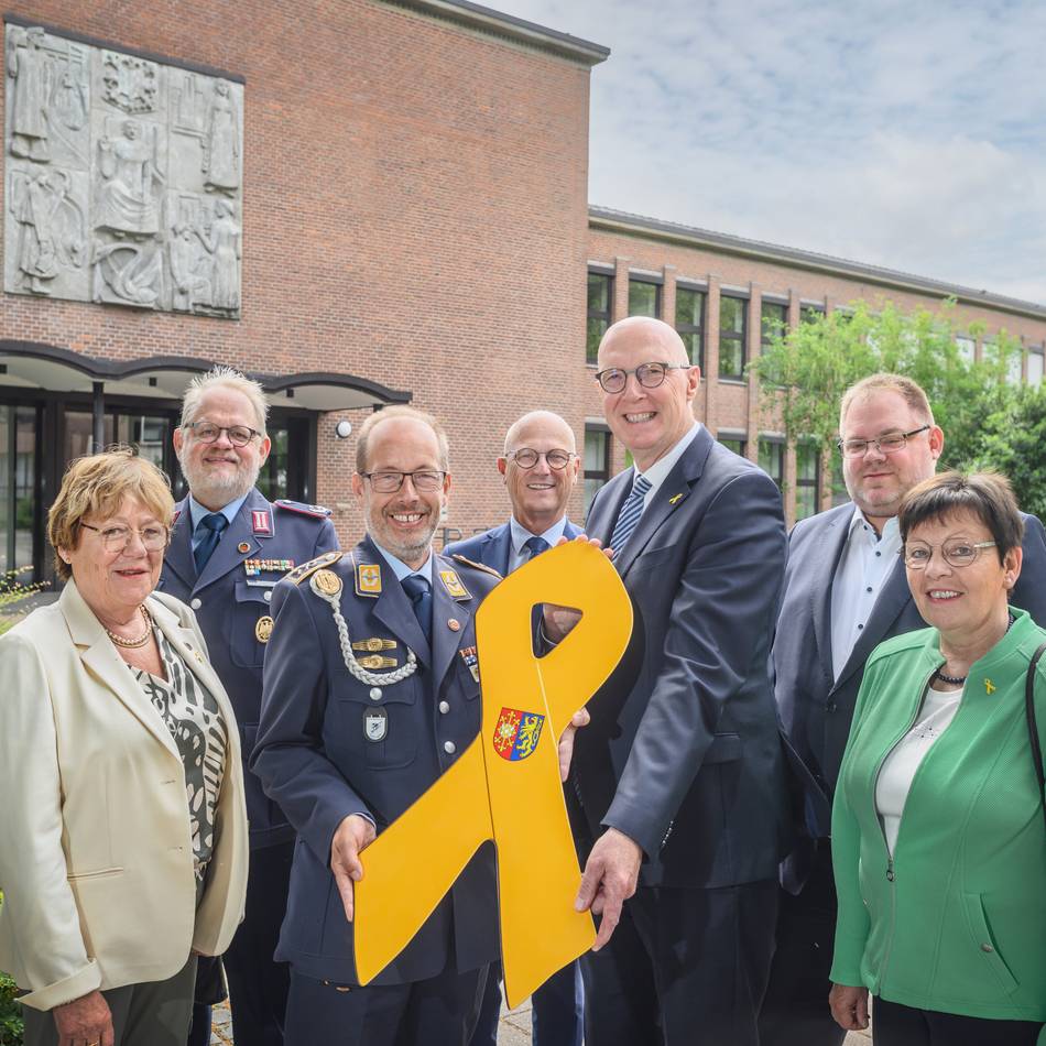 Veteranentag im Kreis Kleve: Gelbe Schleife im Kreishaus ehrt Soldaten der Bundeswehr