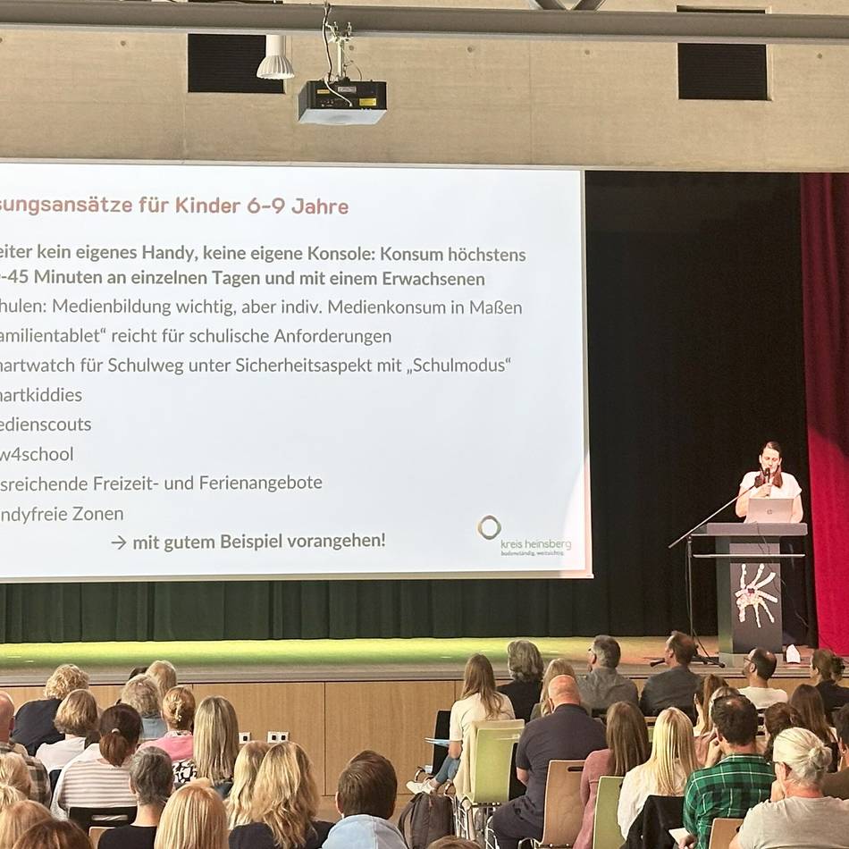 Fachtag im Kreis Heinsberg: Immer mehr Medienkonsum bei Kindern – Eltern sollten Vorbild sein
