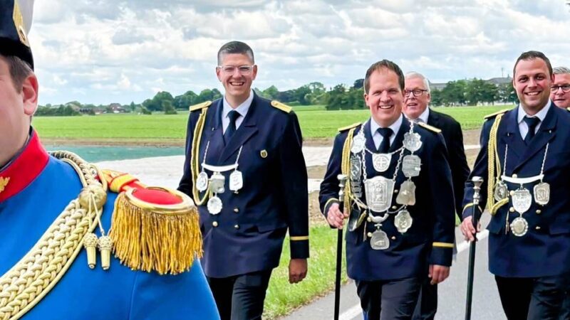 St.-Maria-Bruderschaft feierte: Frischer Glanz beim Overhetfelder Schützenfest