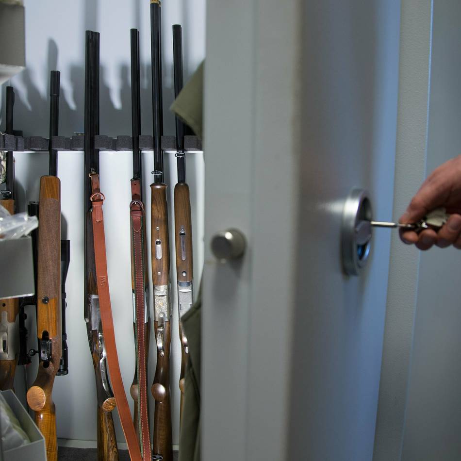 „Es geht um den Schutz der Bevölkerung“: Zu viele Waffen im Schrank – Düsseldorfer Sportschützin muss Gewehre abgeben