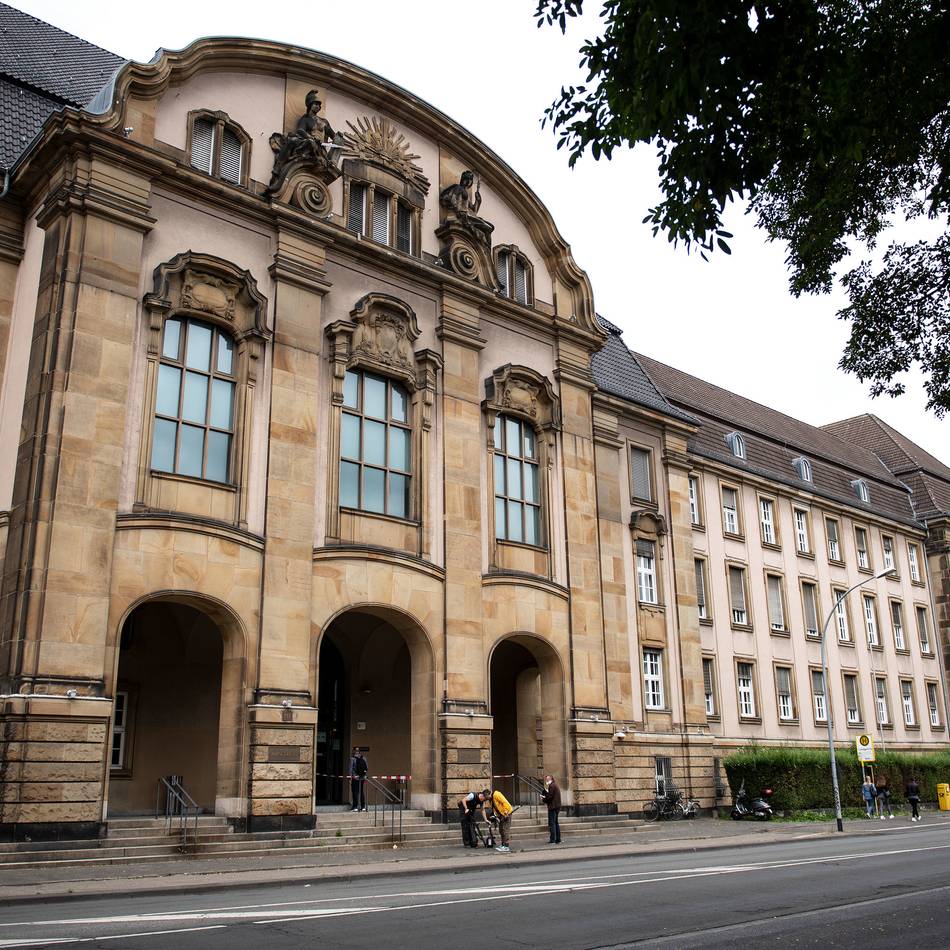 Überraschende Wende am Landgericht Mönchengladbach: Angeklagter trennt sich von seinem Verteidiger: „Das Vertrauensverhältnis ist zerstört“
